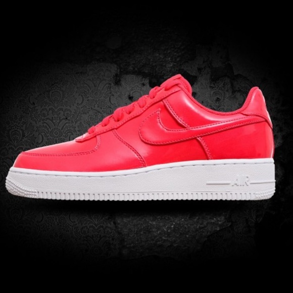 NWOB 💞NIKE AIR FORCE 1 HOT PINK MENS 11.5 - Picture 3 of 8